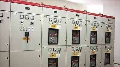 收到低壓配電柜別急著安裝，驗(yàn)貨是正常操作